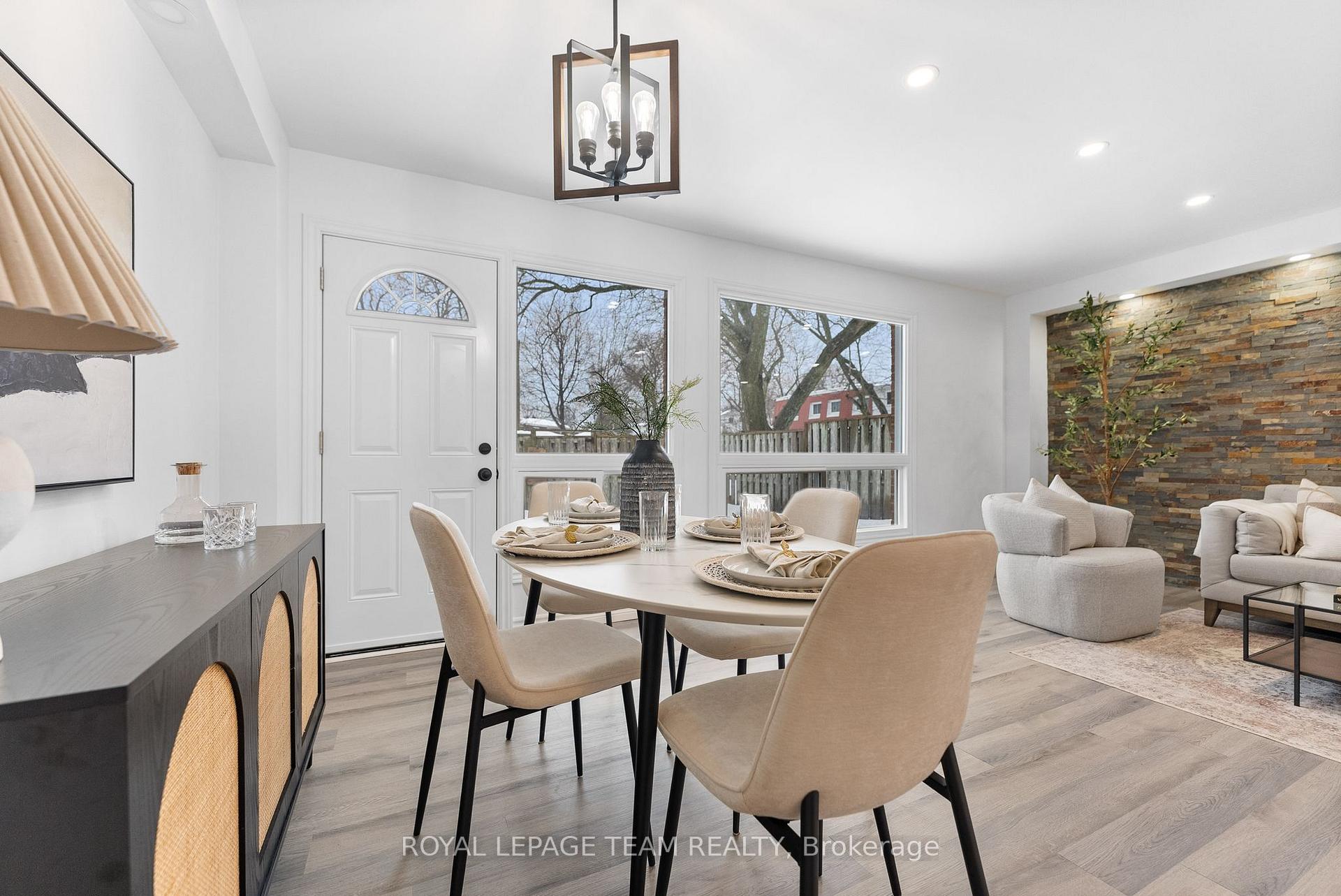 Photo 16 of 140 Birch Hill, Ottawa, Carson Meadows — HOMEH