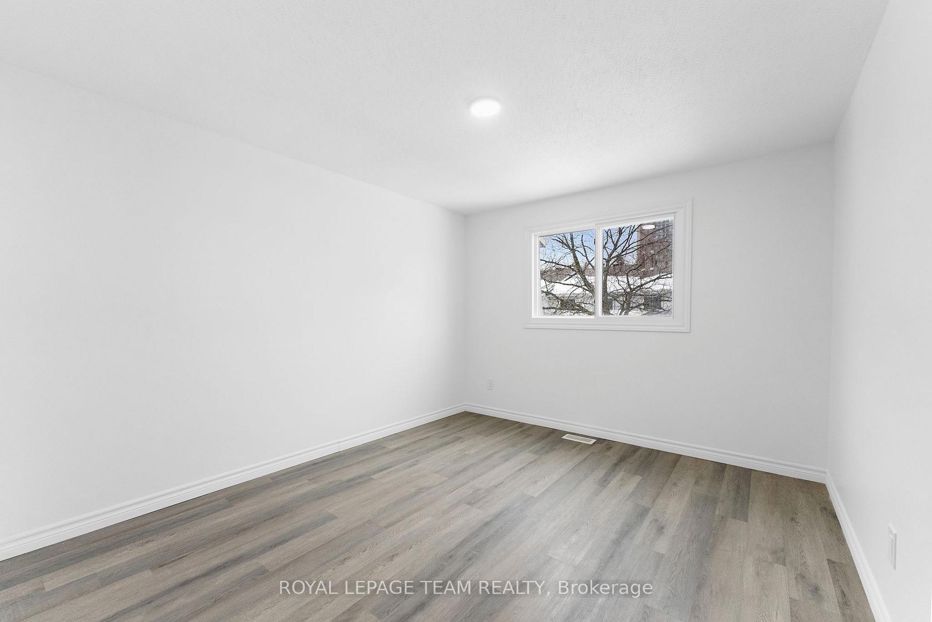 Photo 21 of 140 Birch Hill, Ottawa, Carson Meadows — HOMEH