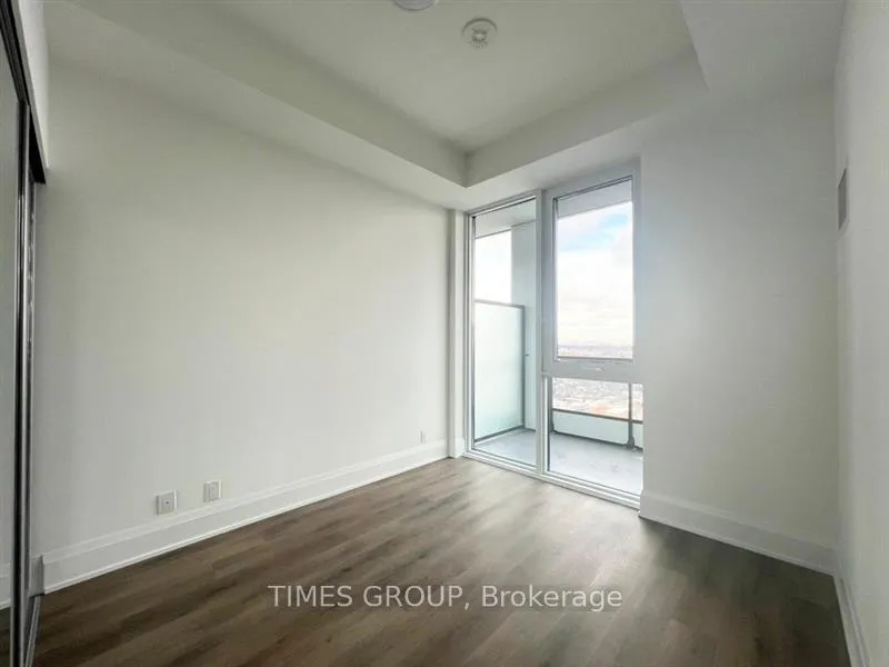 Photo 3 of Unit 3606, 55 Broadway Avenue, Toronto, Mount Pleasant West — HOMEH