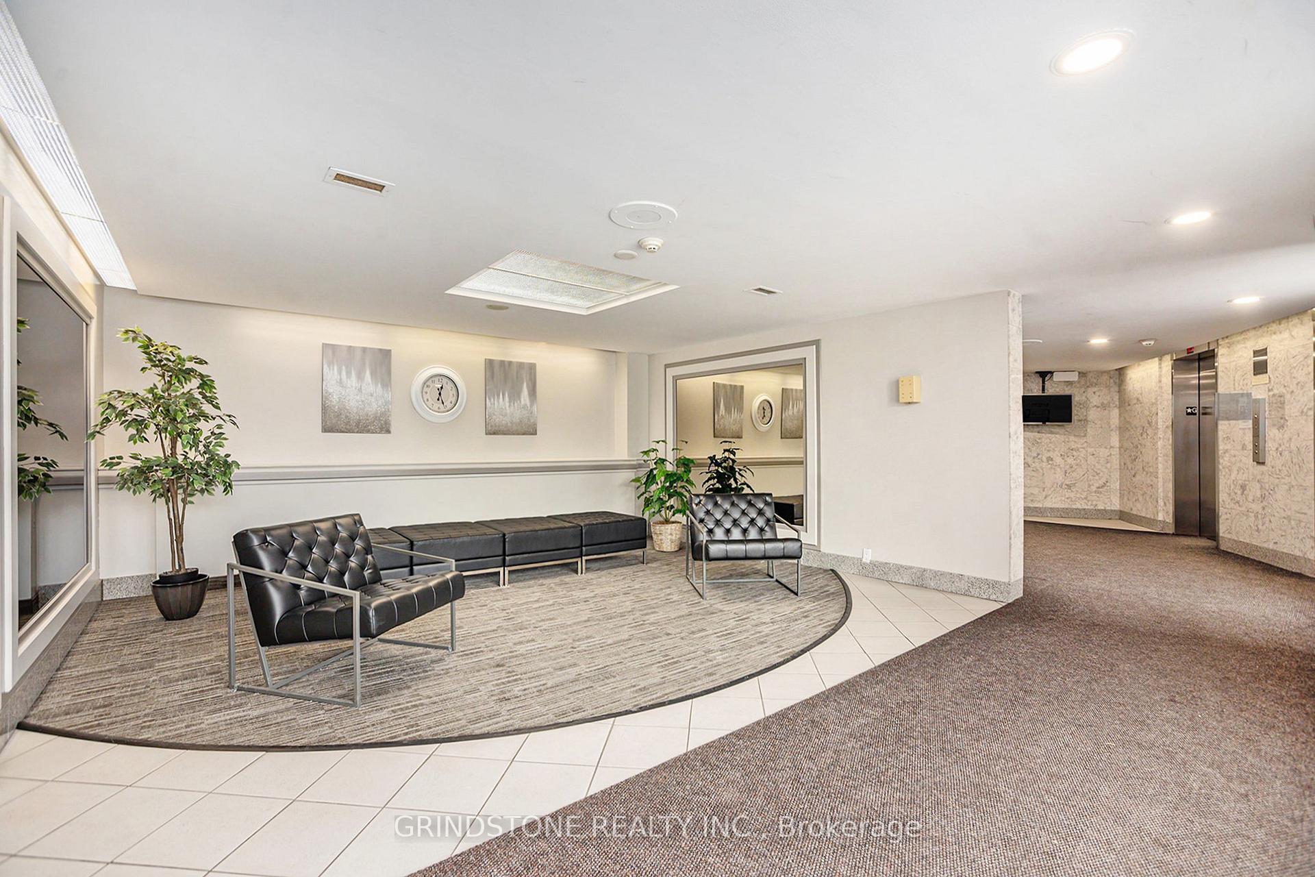 Photo 2 of Unit 916, 915 Elmsmere Road, Ottawa, Beacon Hill South — HOMEH