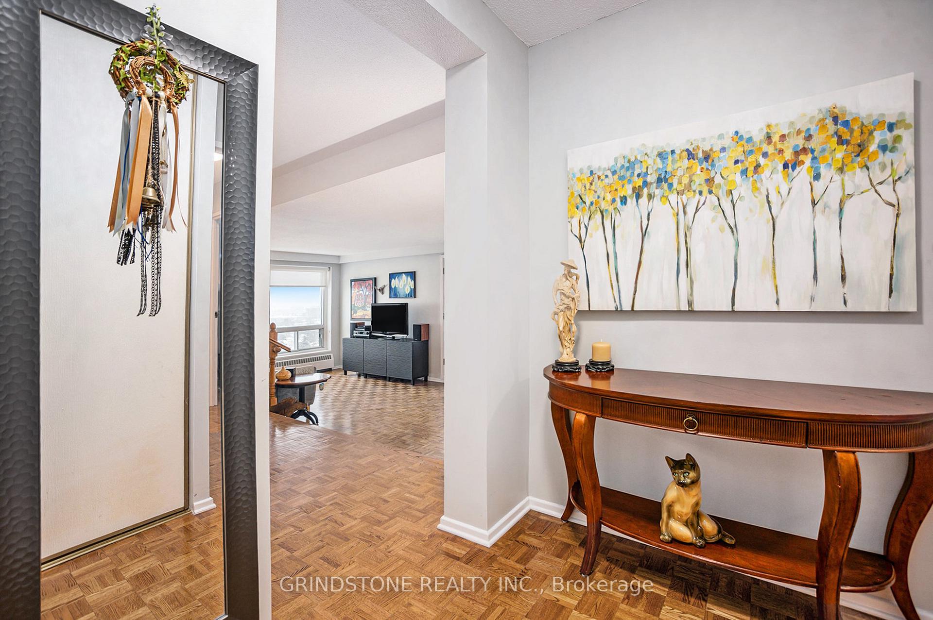 Photo 3 of Unit 916, 915 Elmsmere Road, Ottawa, Beacon Hill South — HOMEH