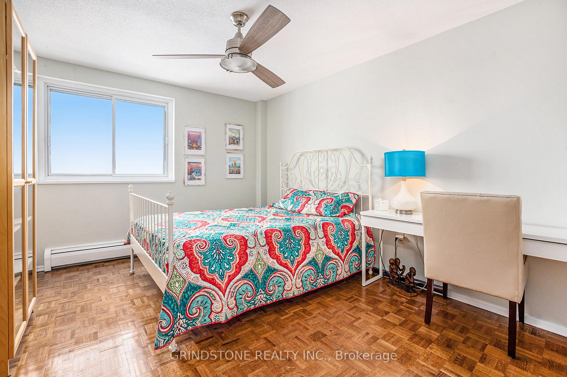 Photo 14 of Unit 916, 915 Elmsmere Road, Ottawa, Beacon Hill South — HOMEH