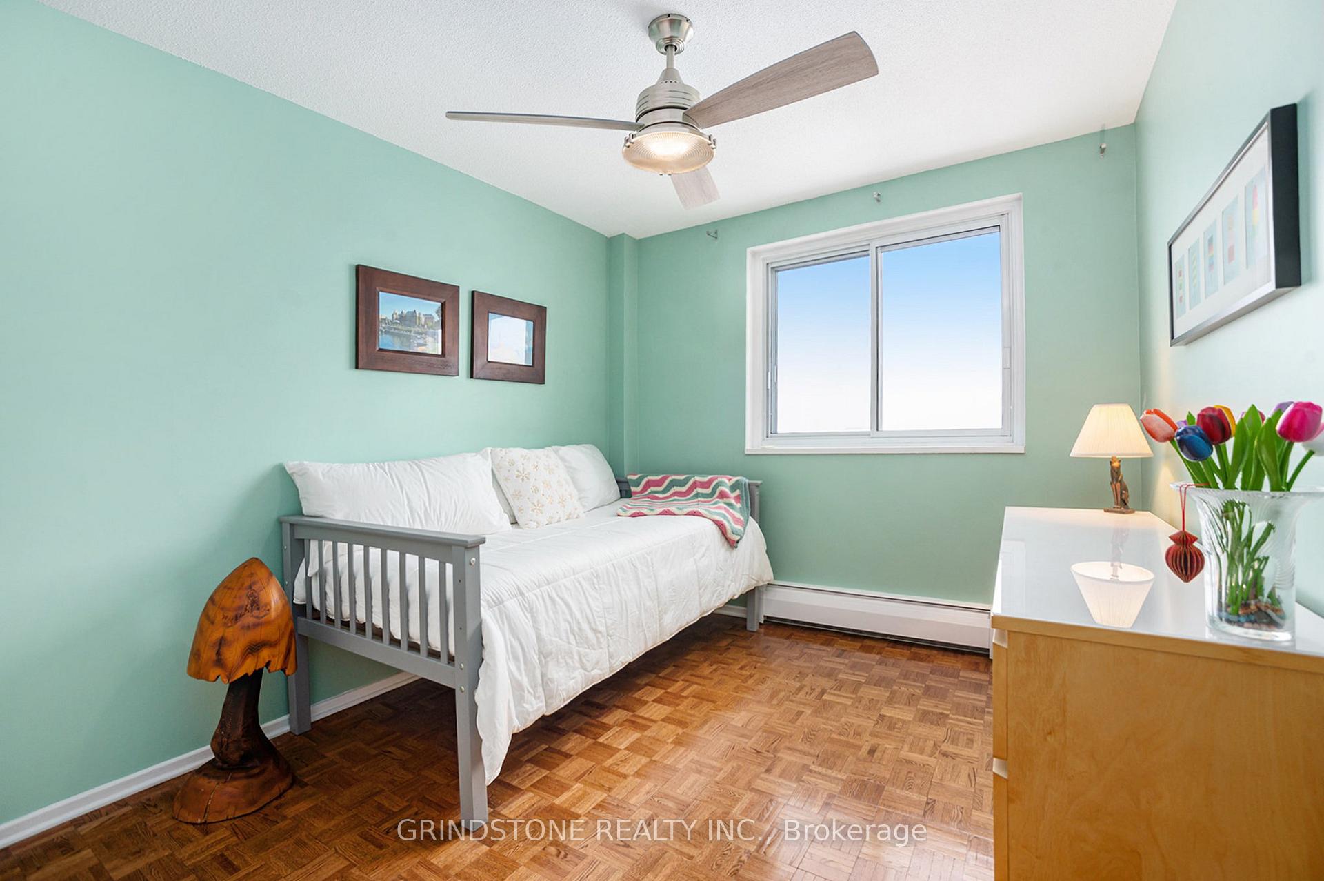 Photo 16 of Unit 916, 915 Elmsmere Road, Ottawa, Beacon Hill South — HOMEH