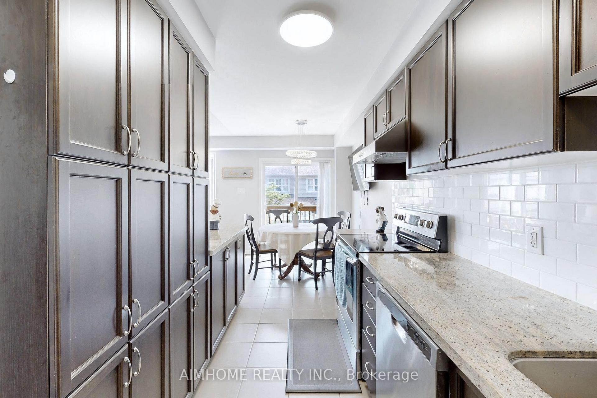 Photo 10 of 35 Edwin Pearson Street, Aurora, Bayview Northeast — HOMEH