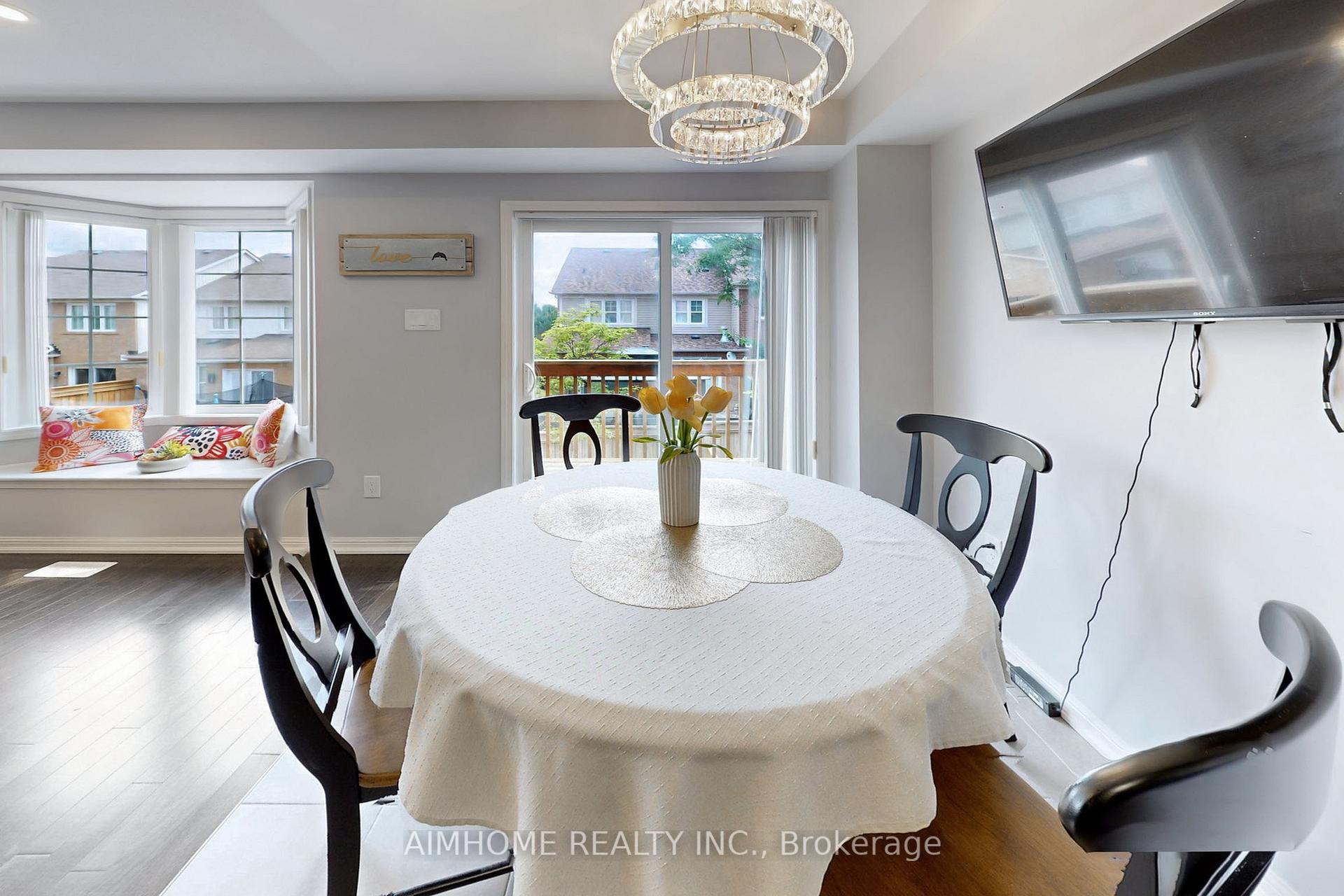 Photo 14 of 35 Edwin Pearson Street, Aurora, Bayview Northeast — HOMEH