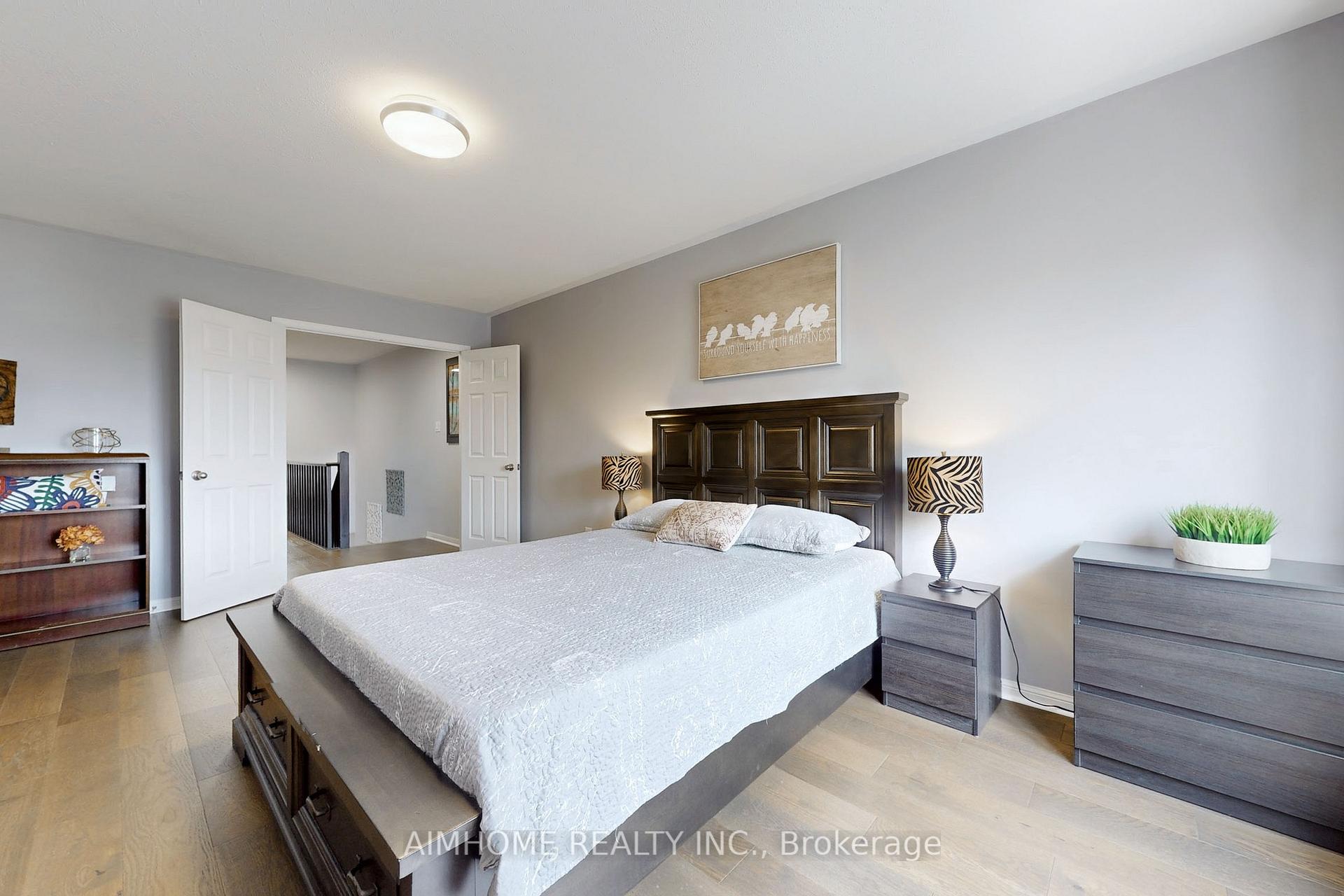 Photo 22 of 35 Edwin Pearson Street, Aurora, Bayview Northeast — HOMEH