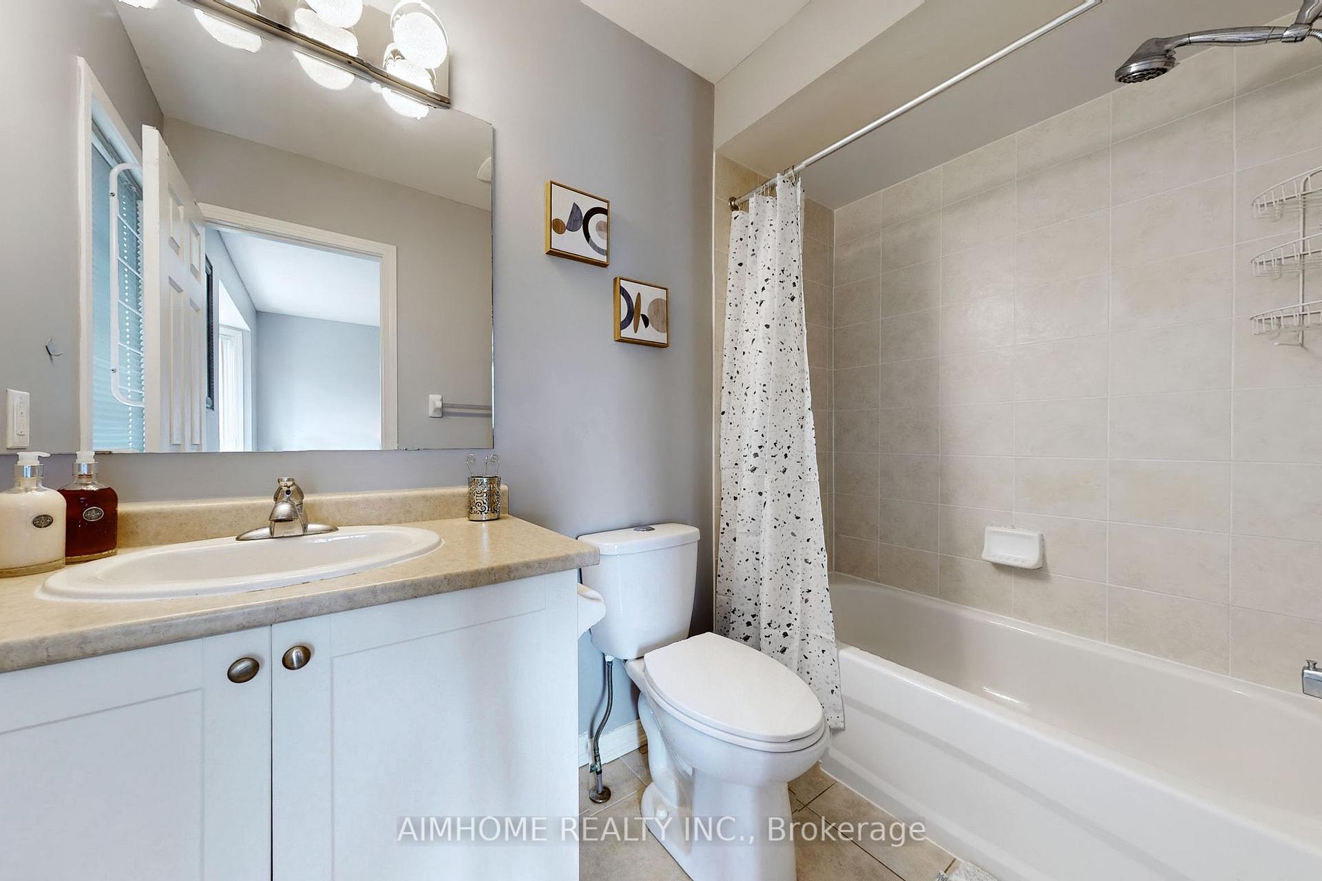 Photo 25 of 35 Edwin Pearson Street, Aurora, Bayview Northeast — HOMEH