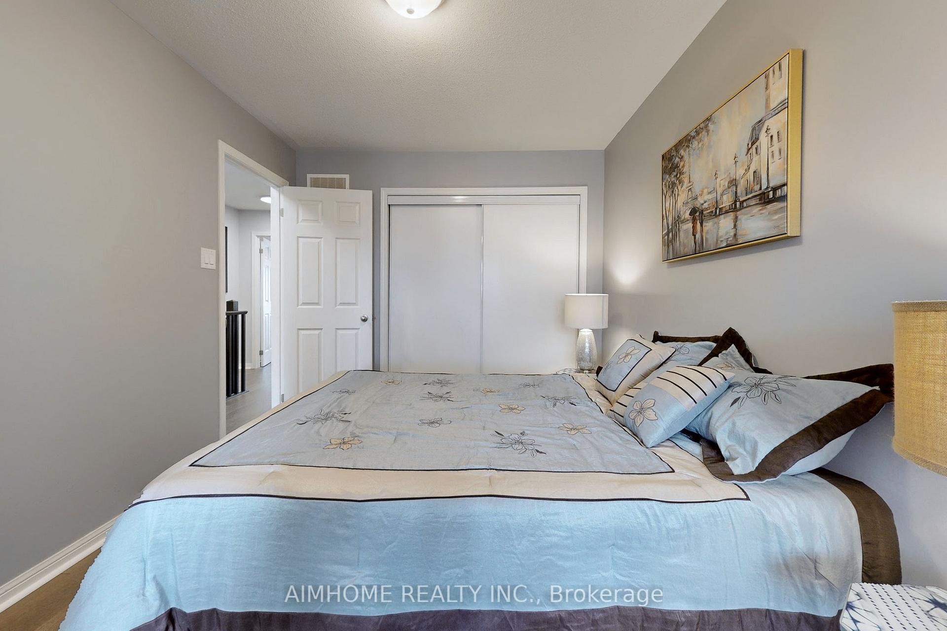 Photo 26 of 35 Edwin Pearson Street, Aurora, Bayview Northeast — HOMEH