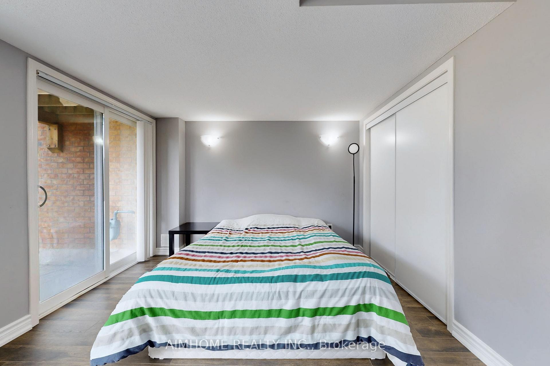 Photo 31 of 35 Edwin Pearson Street, Aurora, Bayview Northeast — HOMEH