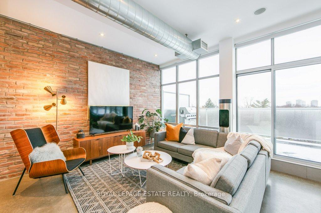 Photo 2 of Unit 504, 952 Kingston Road, Toronto, East End-Danforth — HOMEH