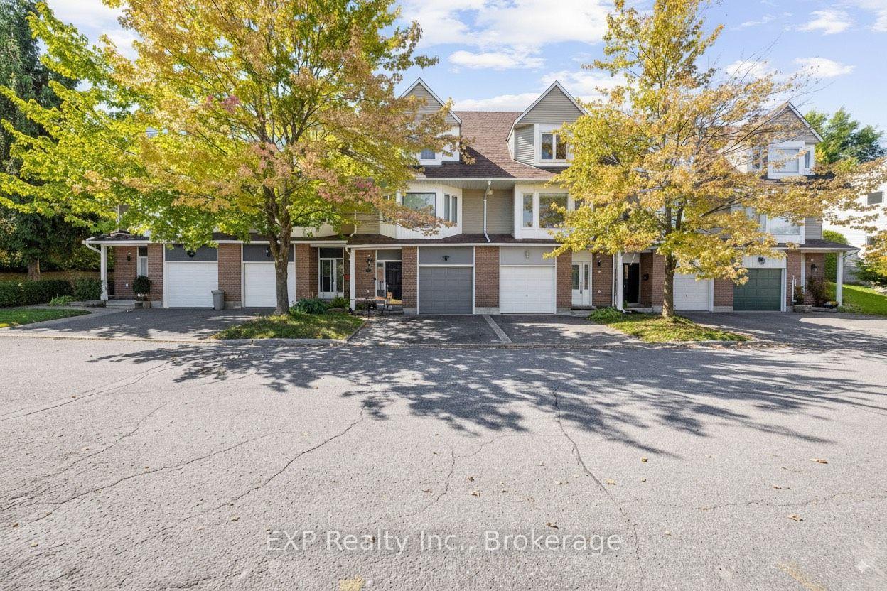 Photo 3 of 21 Durbin Court, Ottawa, Kanata - Katimavik — HOMEH