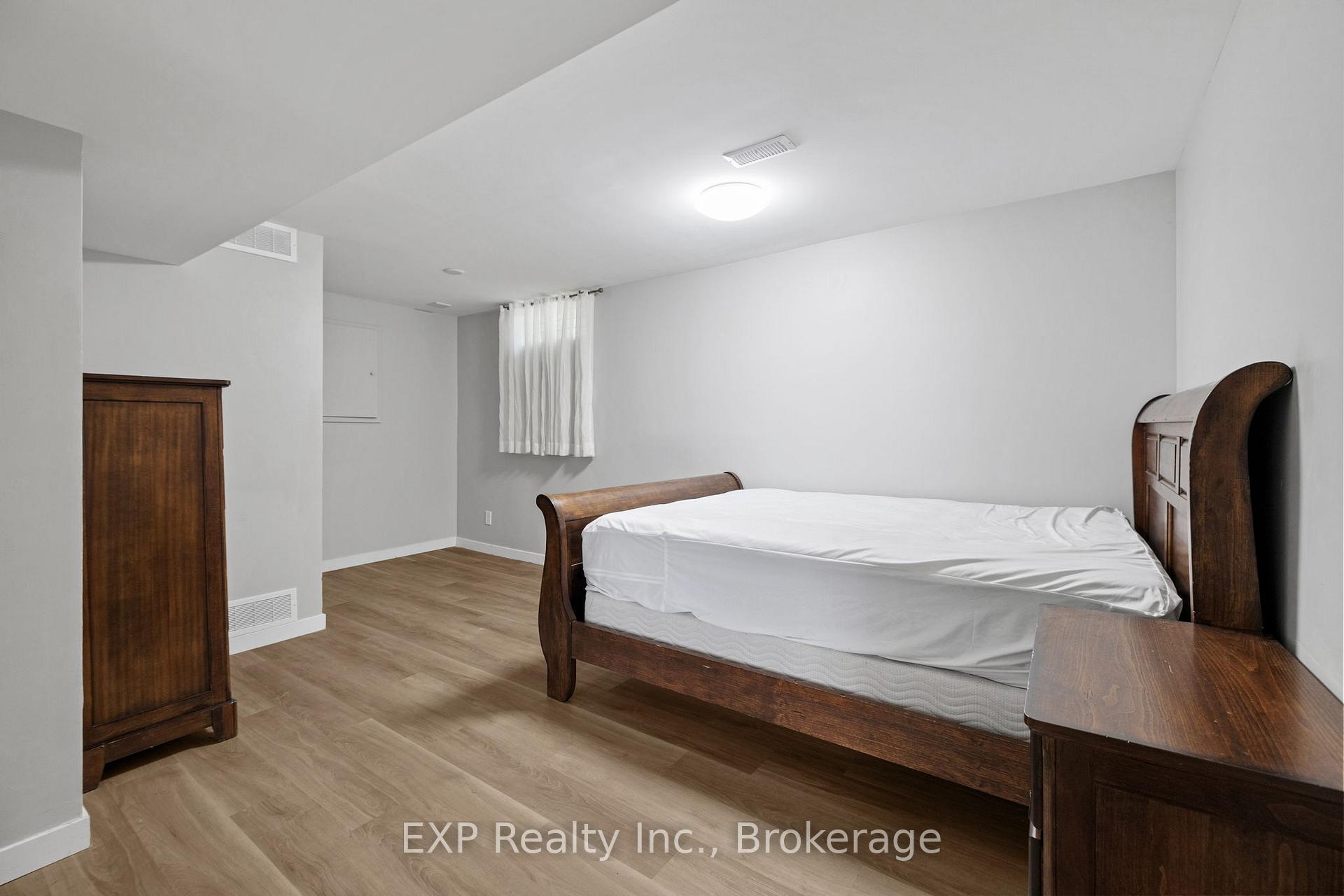 Photo 8 of 21 Durbin Court, Ottawa, Kanata - Katimavik — HOMEH