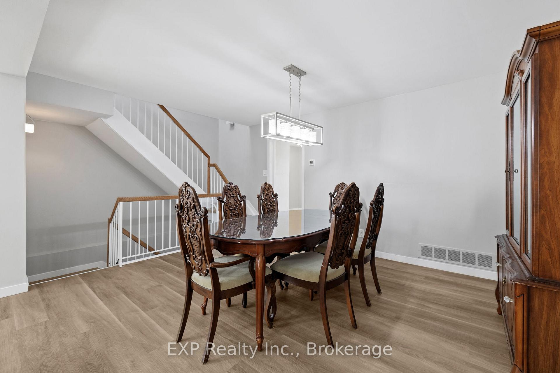 Photo 12 of 21 Durbin Court, Ottawa, Kanata - Katimavik — HOMEH