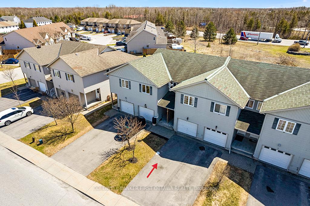 Photo 2 of 8 Johnston Street, Carleton Place — HOMEH