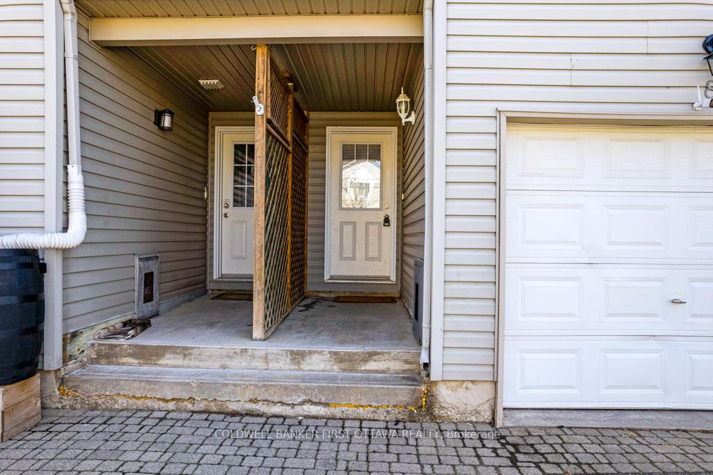 Photo 3 of 8 Johnston Street, Carleton Place — HOMEH