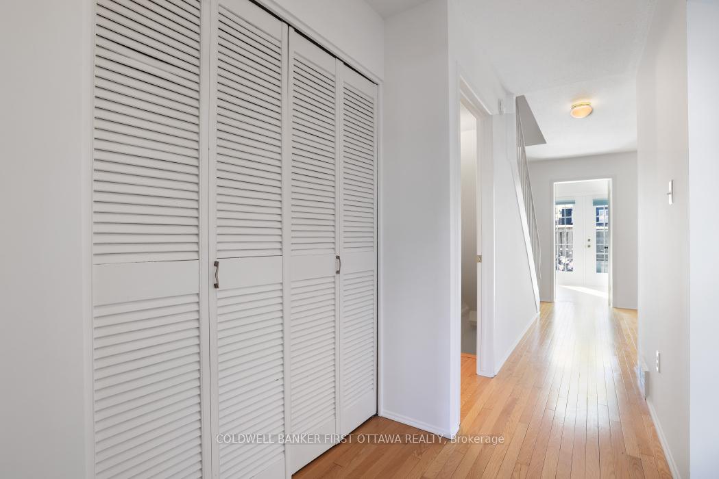 Photo 3 of 446 Kintyre Private, Ottawa, Carleton Square — HOMEH