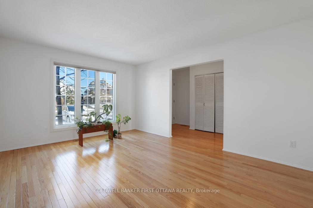 Photo 7 of 446 Kintyre Private, Ottawa, Carleton Square — HOMEH