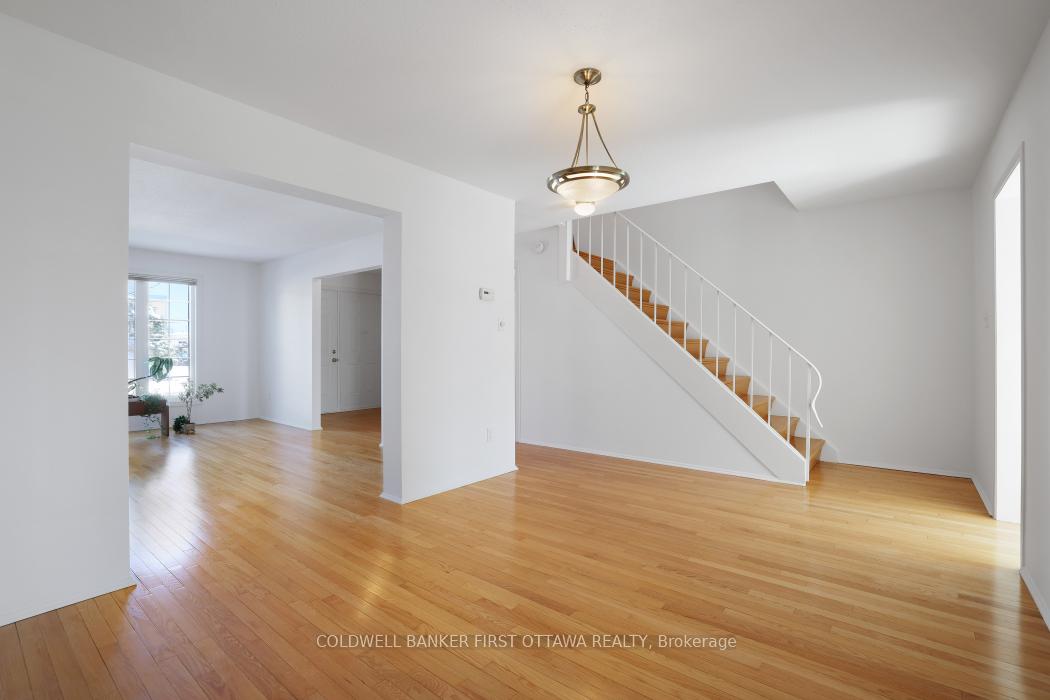 Photo 10 of 446 Kintyre Private, Ottawa, Carleton Square — HOMEH