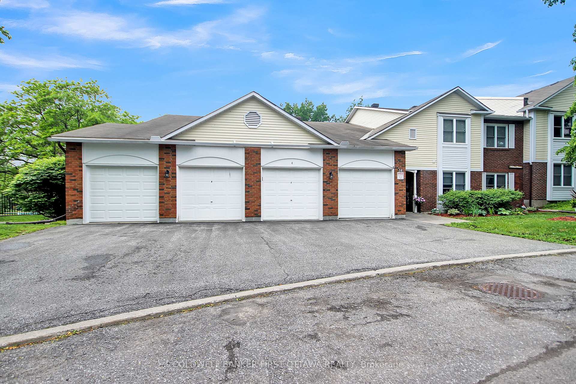 Photo 2 of 14A Stonehill Court, Ottawa, Kanata - Bridlewood — HOMEH