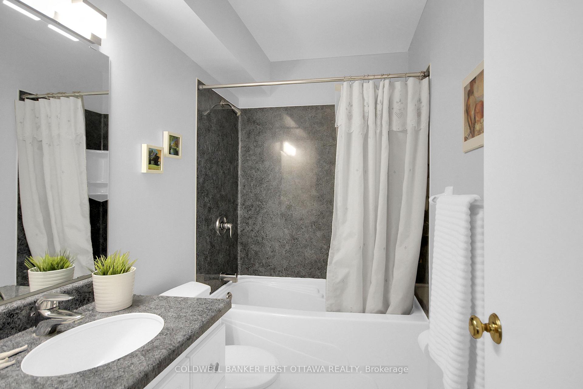 Photo 11 of 14A Stonehill Court, Ottawa, Kanata - Bridlewood — HOMEH