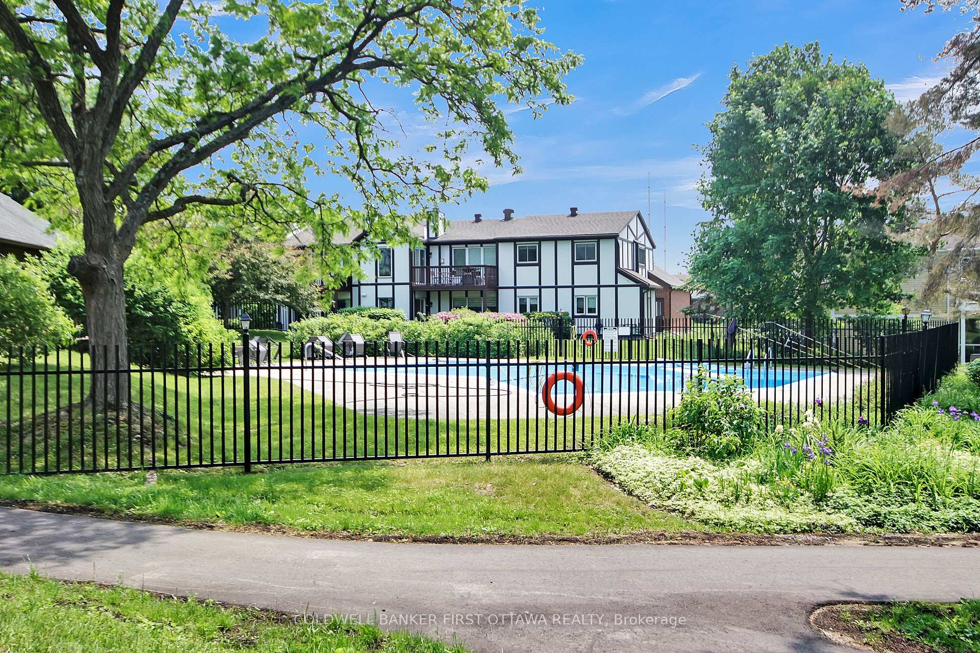 Photo 18 of 14A Stonehill Court, Ottawa, Kanata - Bridlewood — HOMEH