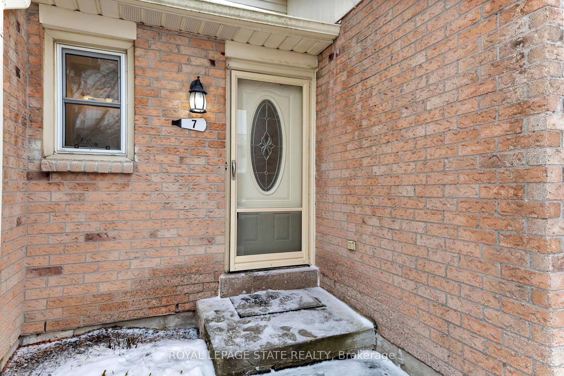 Photo 4 of Unit 7, 860 Rymal Road E, Hamilton, Broughton — HOMEH