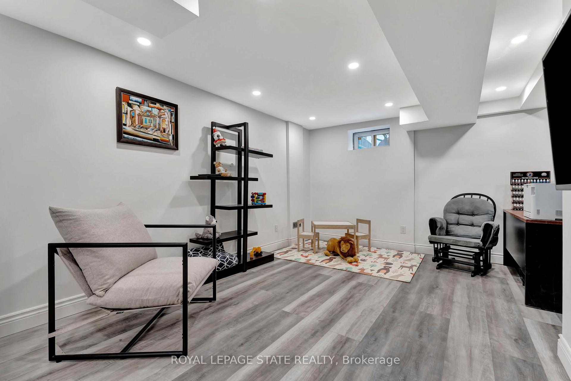 Photo 45 of Unit 7, 860 Rymal Road E, Hamilton, Broughton — HOMEH