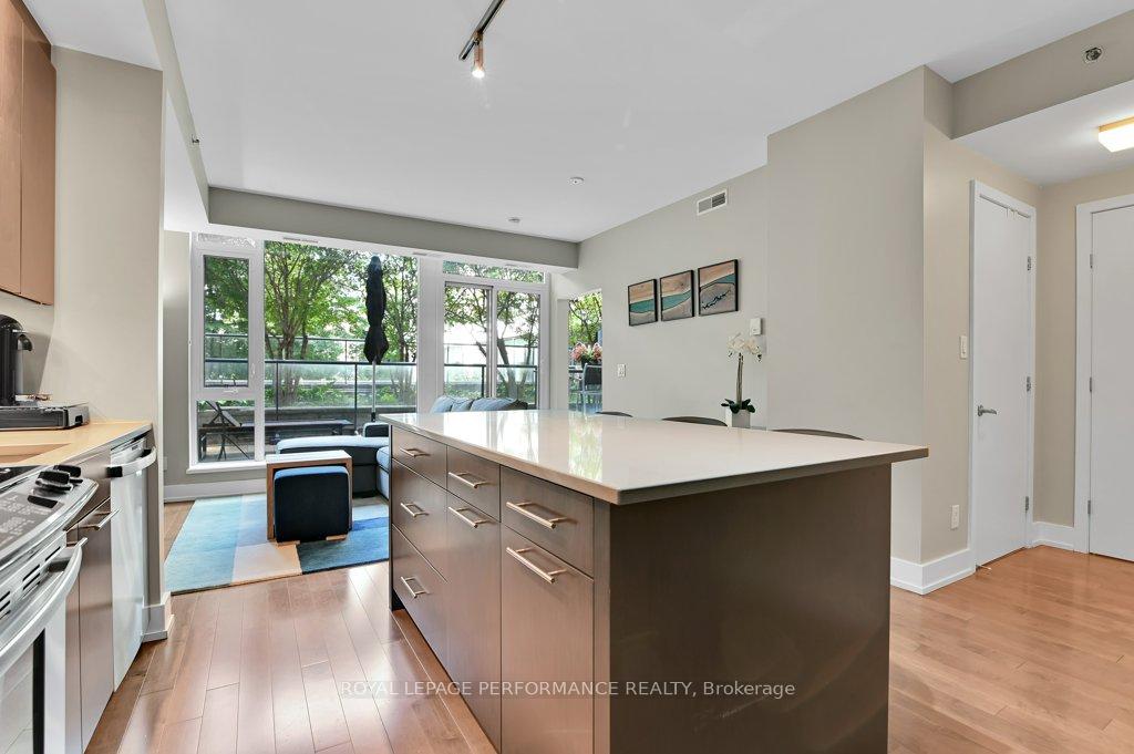 Photo 6 of Unit 213, 360 Patricia Avenue, Ottawa, Westboro South — HOMEH