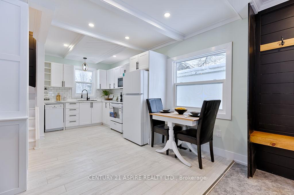 Photo 3 of 43 Glendale Avenue, Deep River — HOMEH