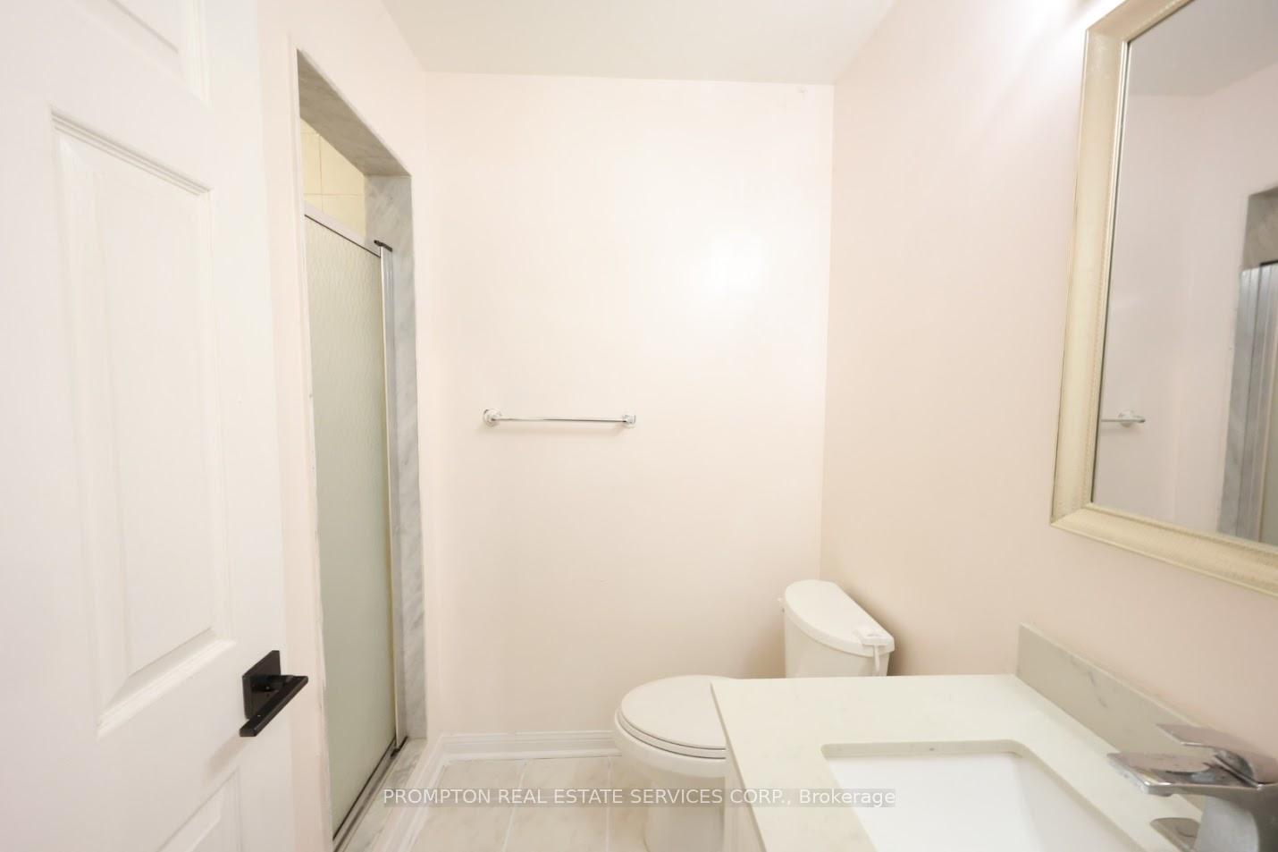 Photo 5 of Unit 19, 5 St Moritz Way, Markham, Unionville — HOMEH