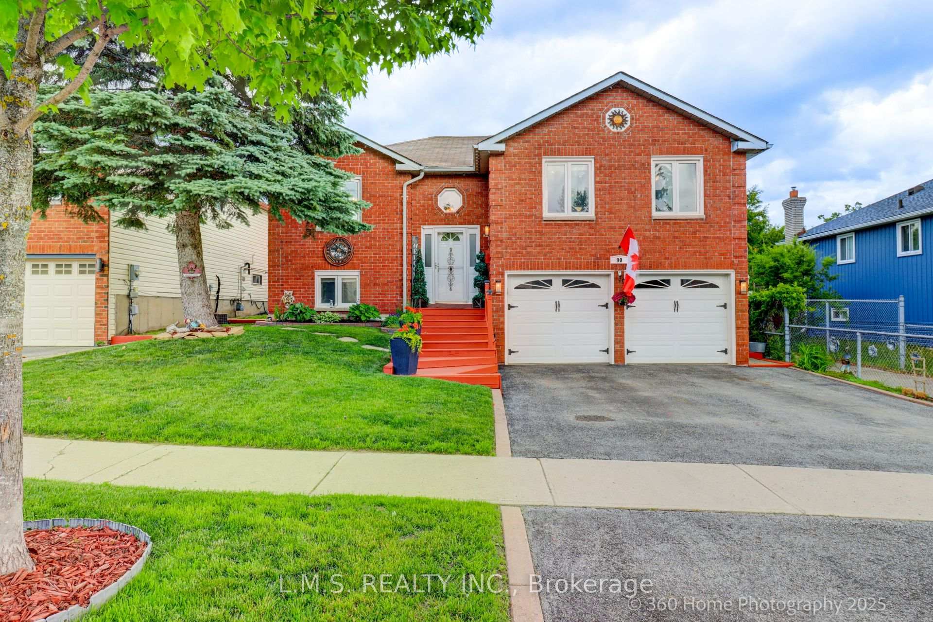 Photo 1 of 90 Shakespeare Crescent, Barrie, Letitia Heights — HOMEH