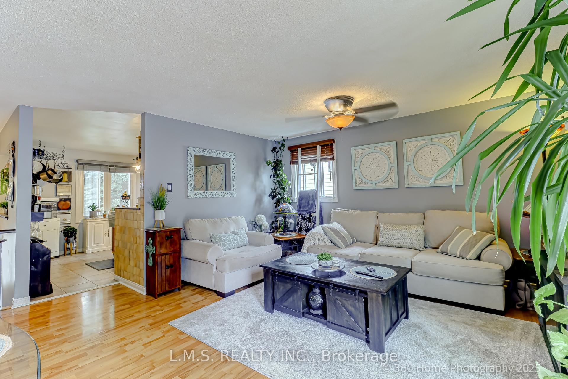 Photo 8 of 90 Shakespeare Crescent, Barrie, Letitia Heights — HOMEH
