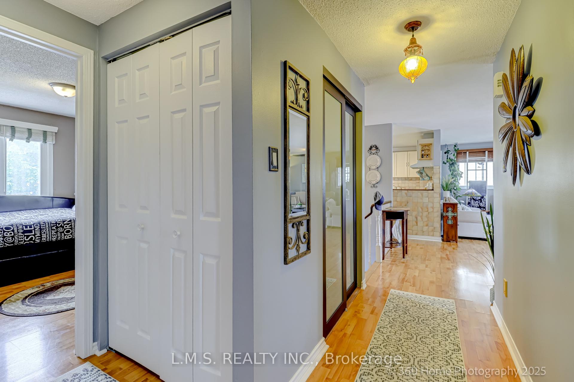 Photo 14 of 90 Shakespeare Crescent, Barrie, Letitia Heights — HOMEH