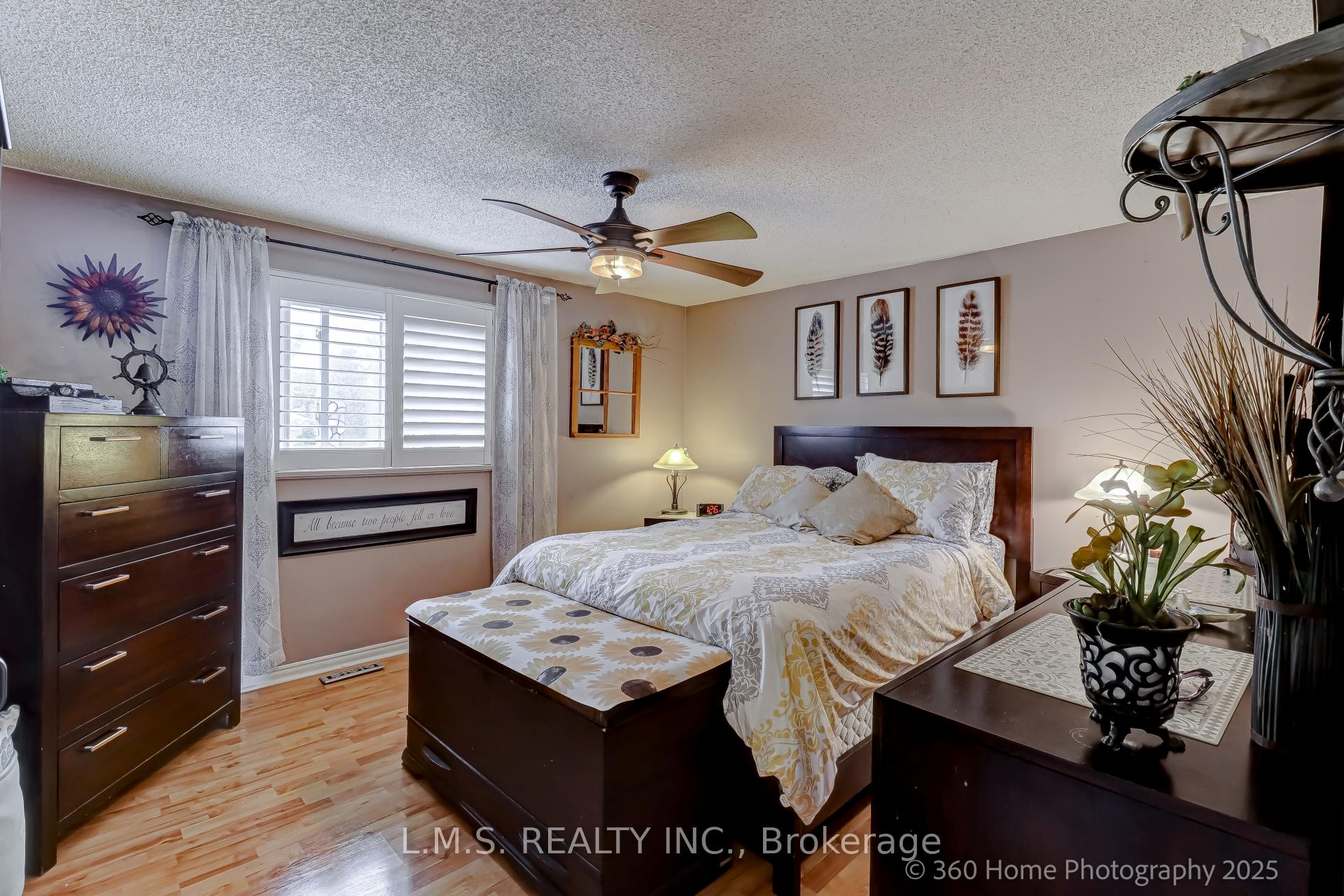 Photo 15 of 90 Shakespeare Crescent, Barrie, Letitia Heights — HOMEH