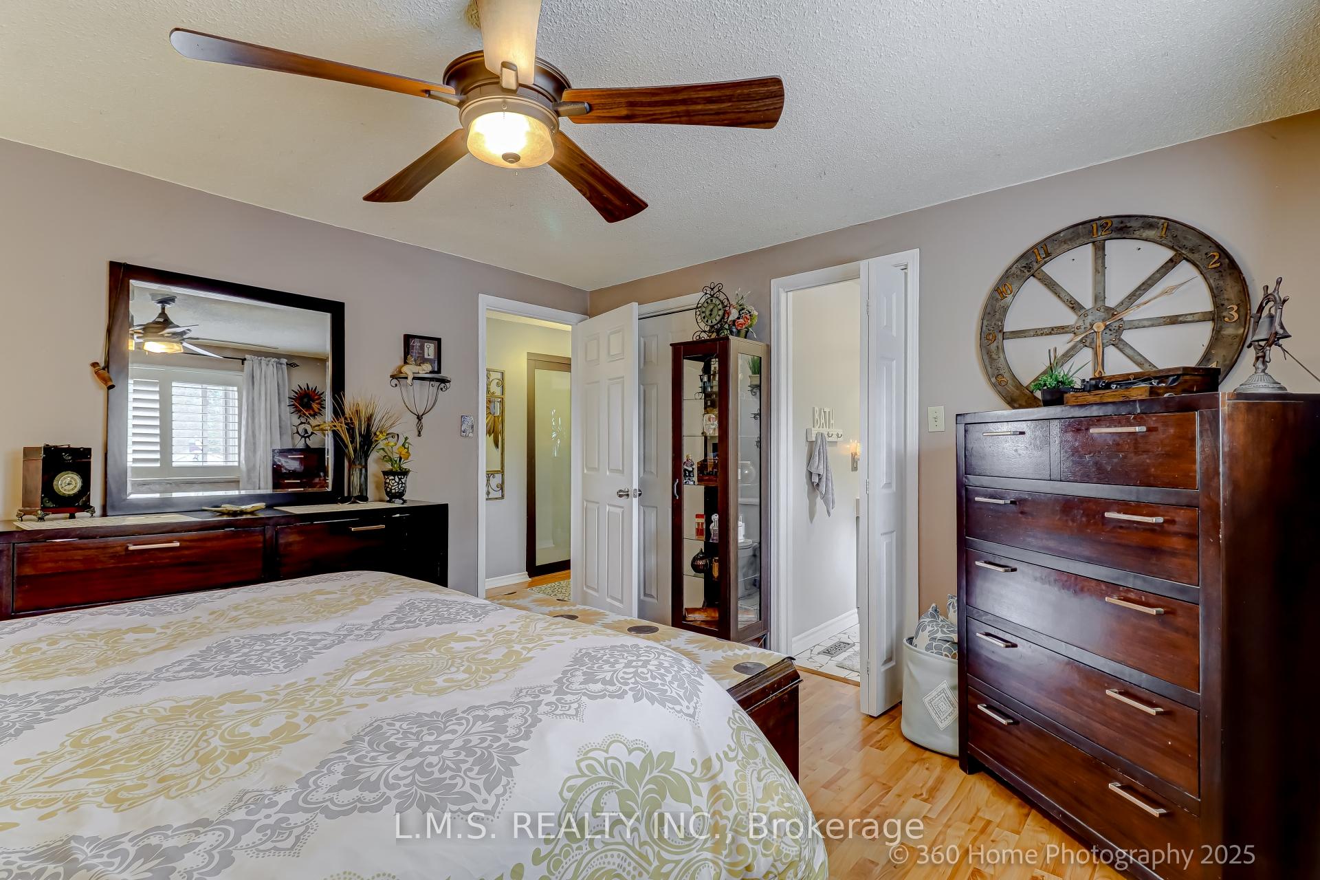 Photo 17 of 90 Shakespeare Crescent, Barrie, Letitia Heights — HOMEH