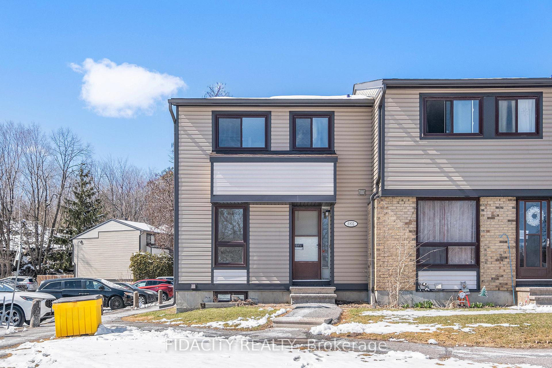 Photo 2 of 6851 Bilberry Drive, Ottawa, Convent Glen North — HOMEH