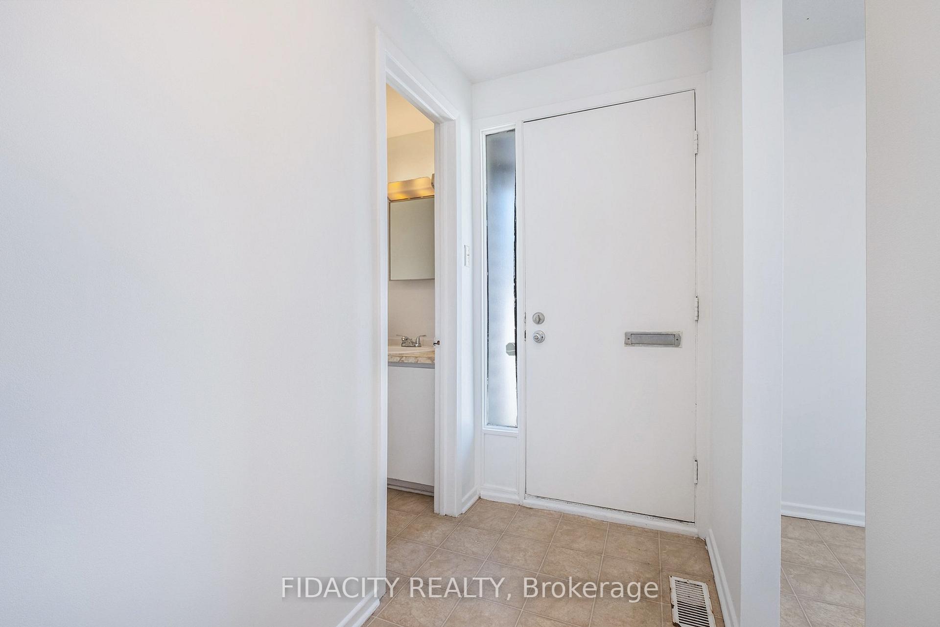 Photo 20 of 6851 Bilberry Drive, Ottawa, Convent Glen North — HOMEH