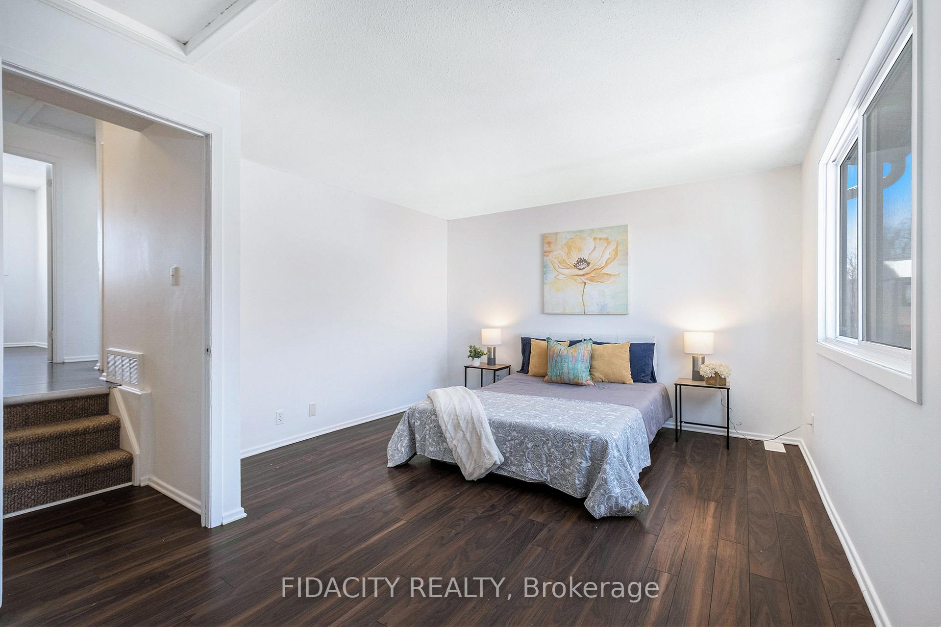 Photo 11 of 6851 Bilberry Drive, Ottawa, Convent Glen North — HOMEH