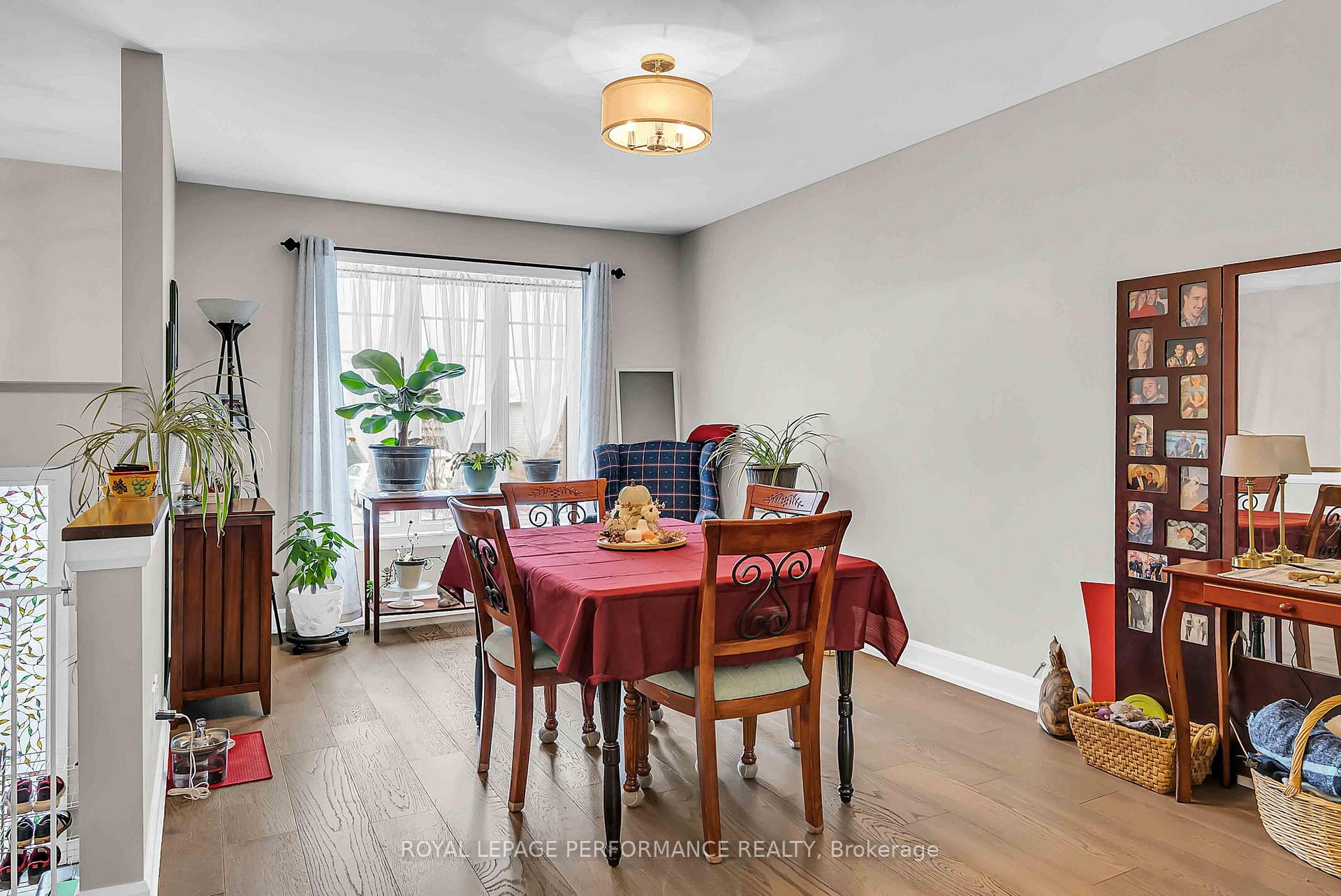 Photo 4 of 2307 Watson Crescent, Cornwall — HOMEH