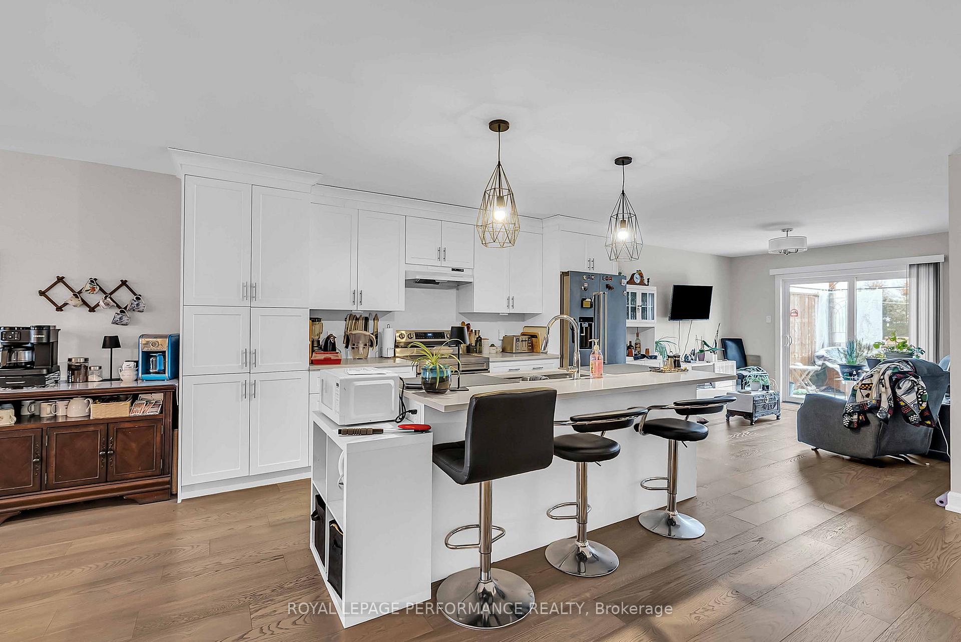 Photo 7 of 2307 Watson Crescent, Cornwall — HOMEH