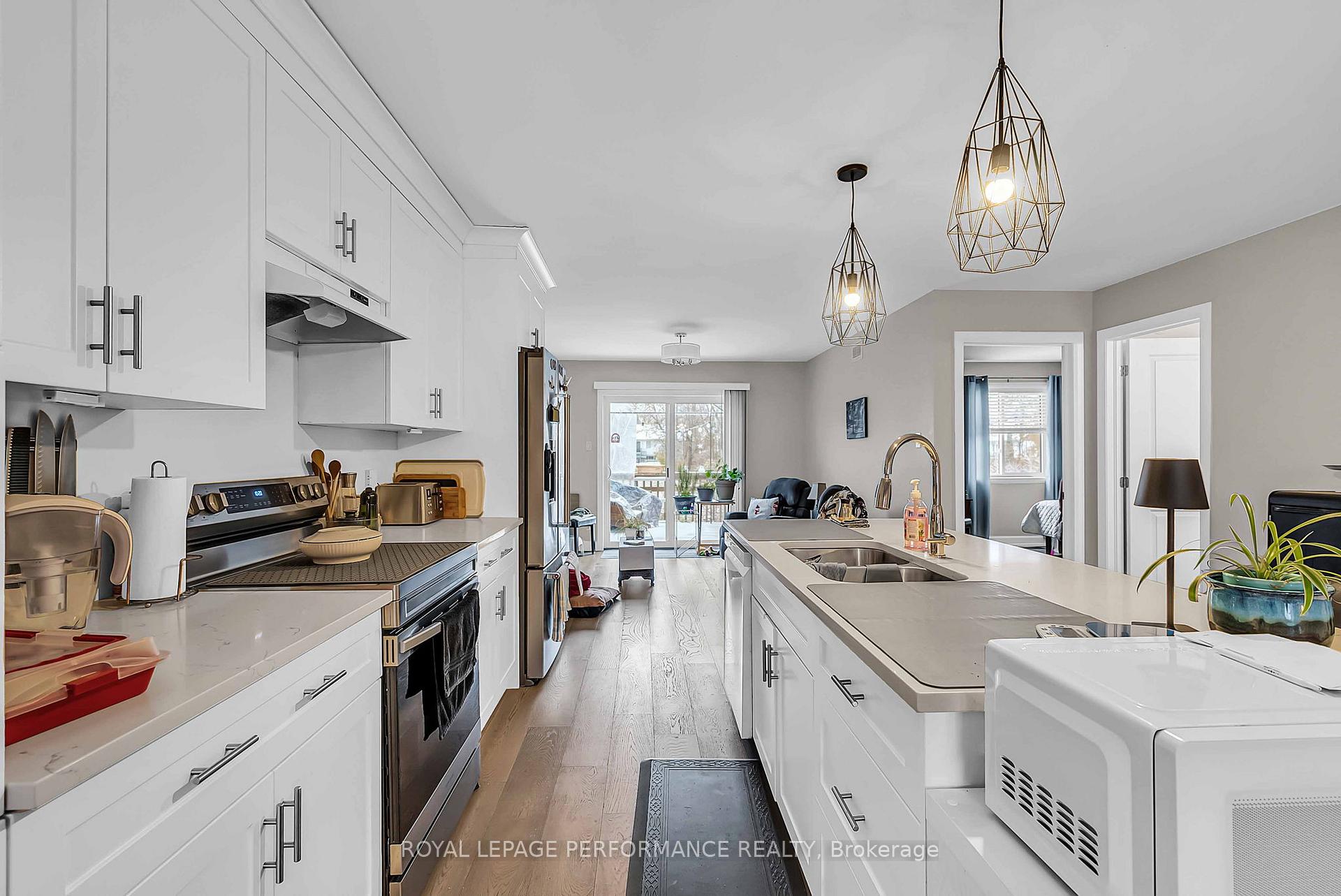 Photo 9 of 2307 Watson Crescent, Cornwall — HOMEH
