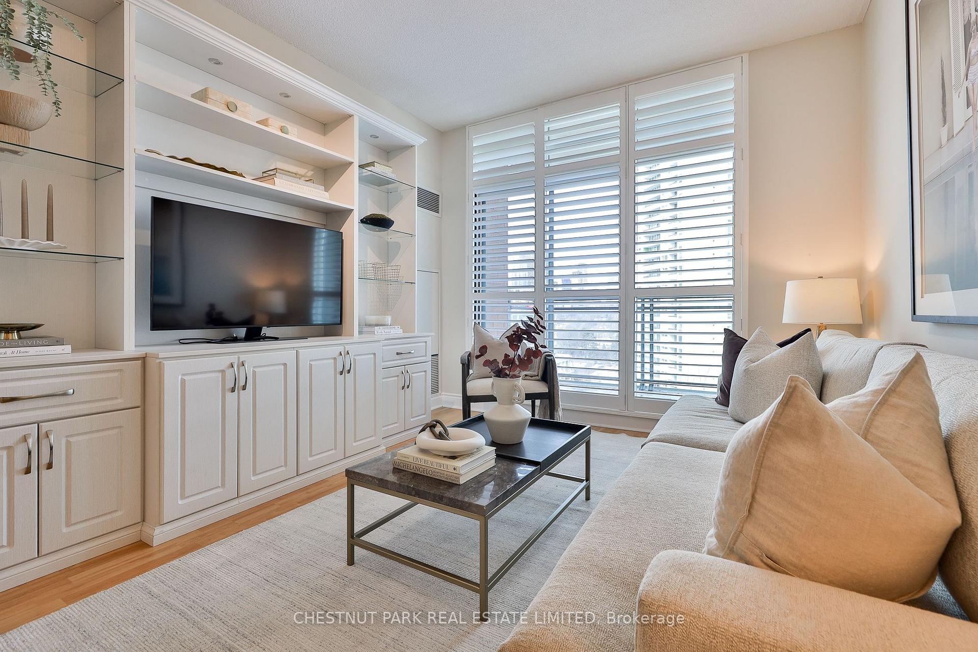 Photo 3 of Unit 1013, 319 Merton Street, Toronto, Mount Pleasant West — HOMEH