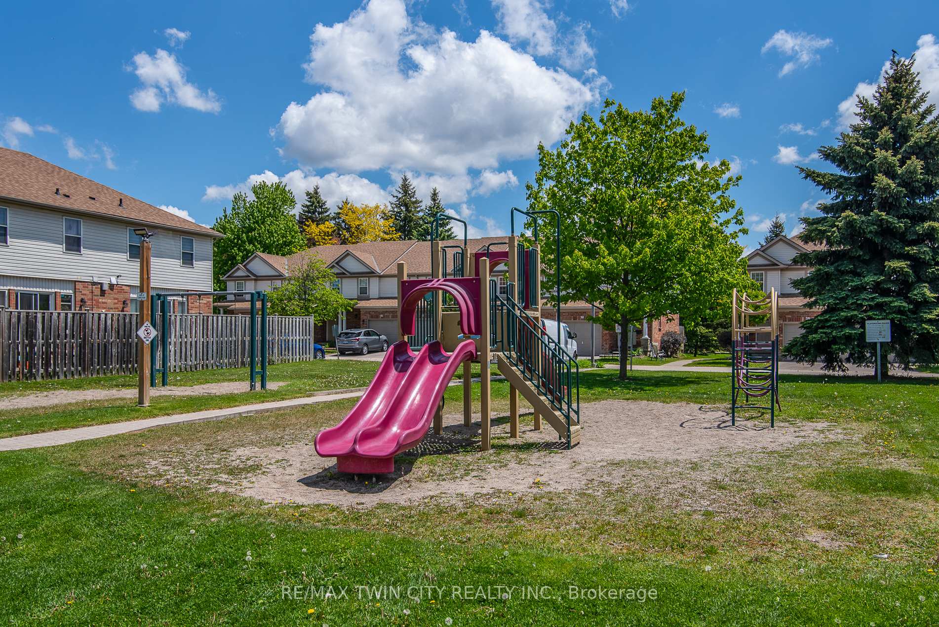 Photo 3 of Unit 8, 400 Wilson Avenue, Kitchener — HOMEH