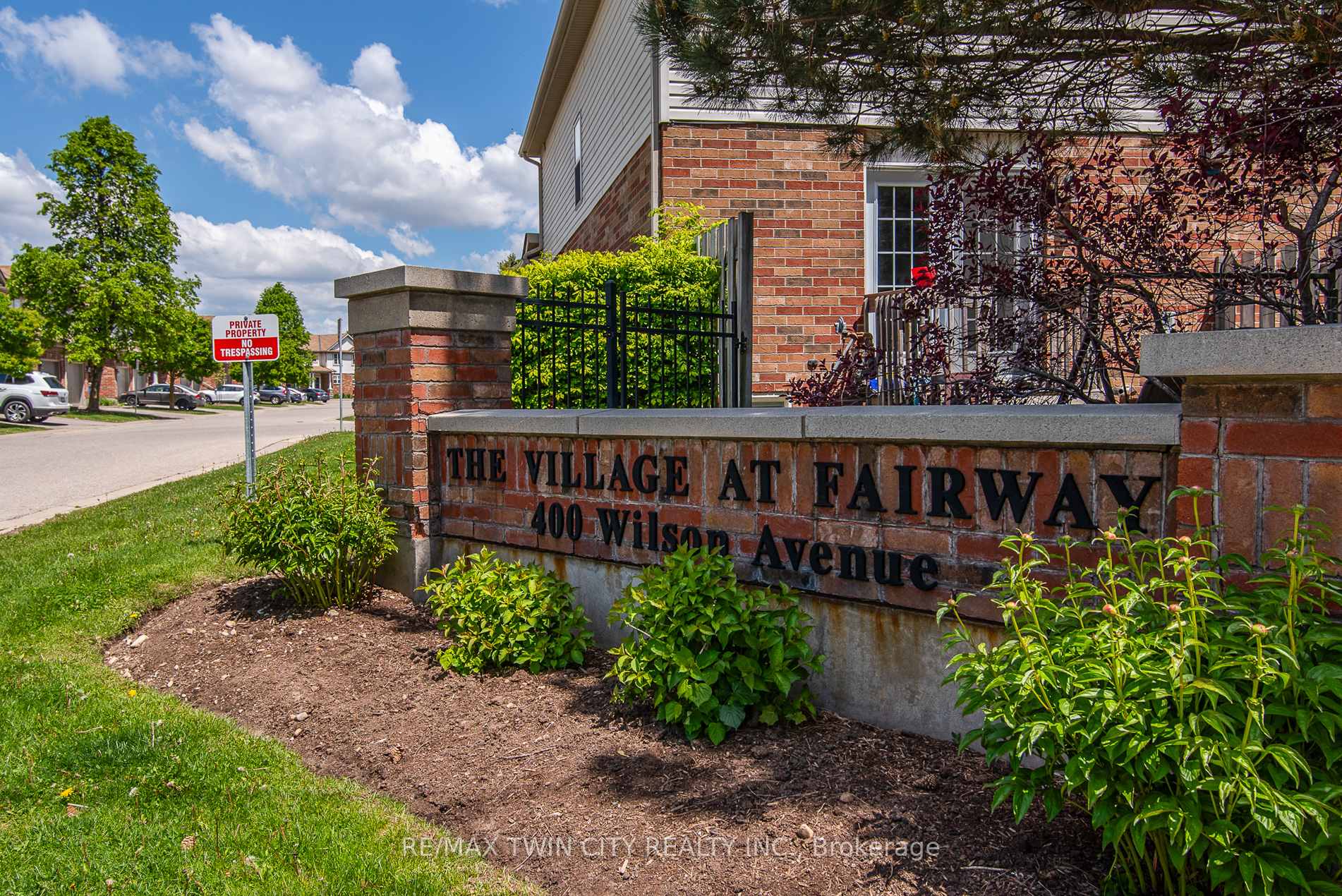 Photo 4 of Unit 8, 400 Wilson Avenue, Kitchener — HOMEH