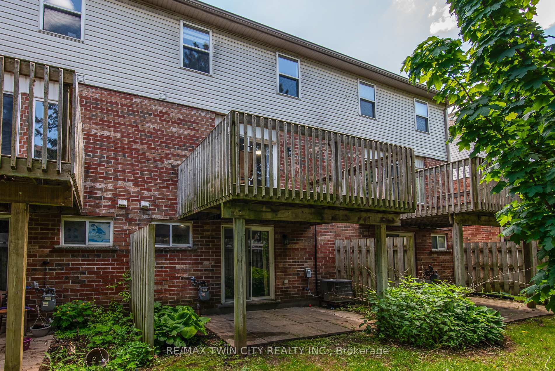 Photo 11 of Unit 8, 400 Wilson Avenue, Kitchener — HOMEH