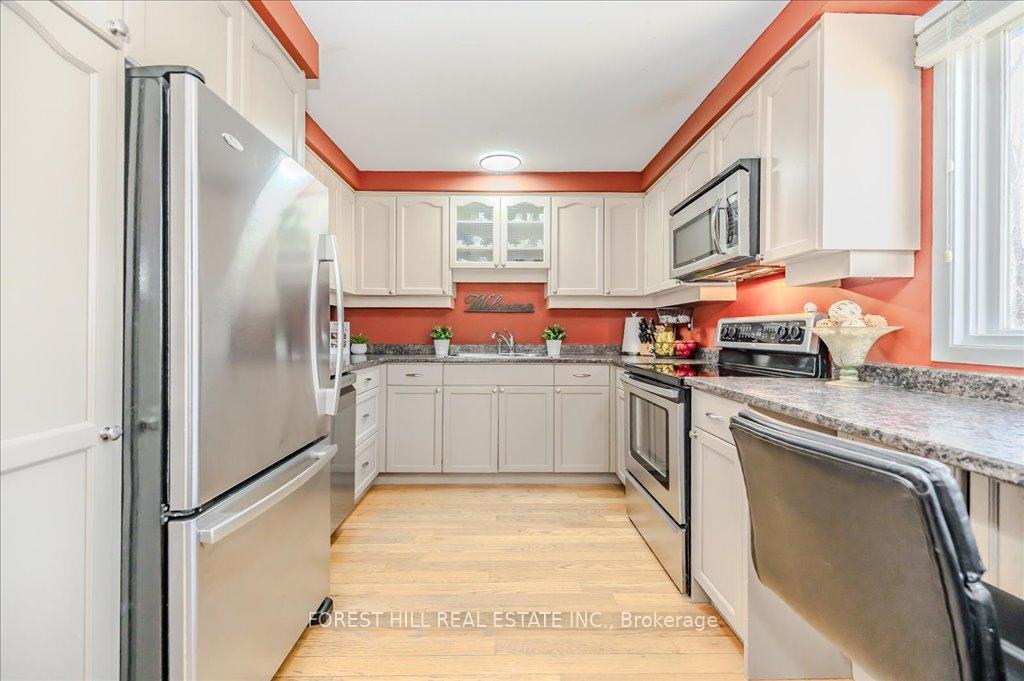 Photo 11 of Unit 3, 250 Kingswood Drive, Kitchener — HOMEH