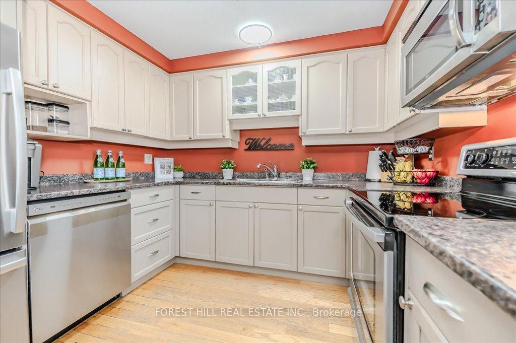 Photo 12 of Unit 3, 250 Kingswood Drive, Kitchener — HOMEH