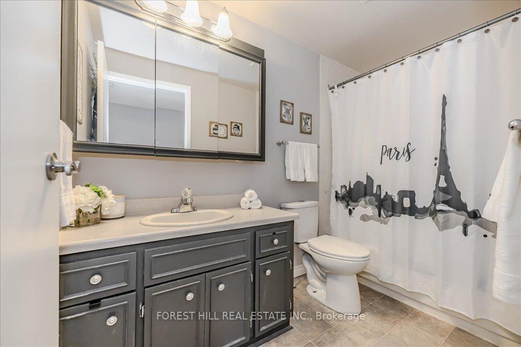 Photo 19 of Unit 3, 250 Kingswood Drive, Kitchener — HOMEH