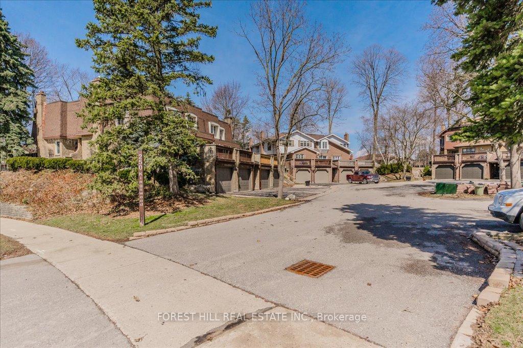 Photo 36 of Unit 3, 250 Kingswood Drive, Kitchener — HOMEH