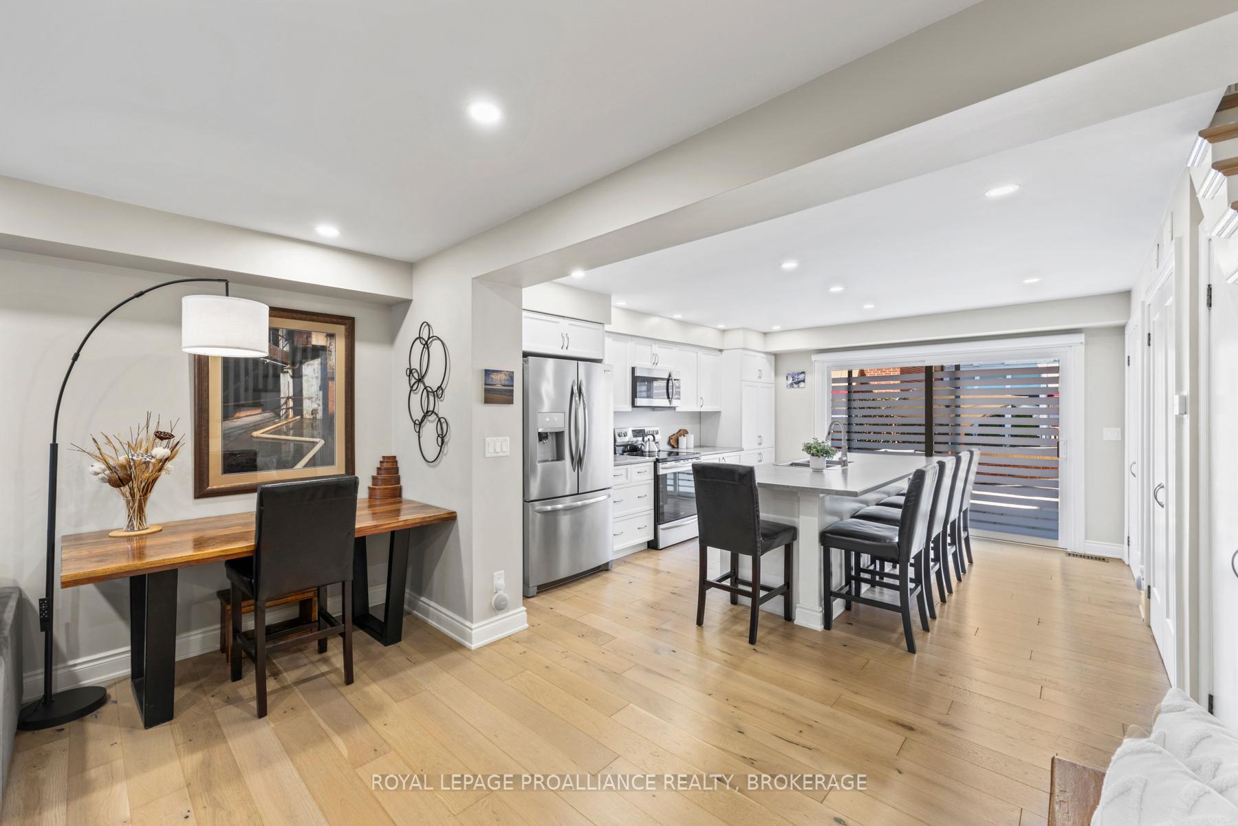 Photo 6 of Unit 55, 1 Place D'Armes, Kingston, East of Sir John A. Blvd — HOMEH